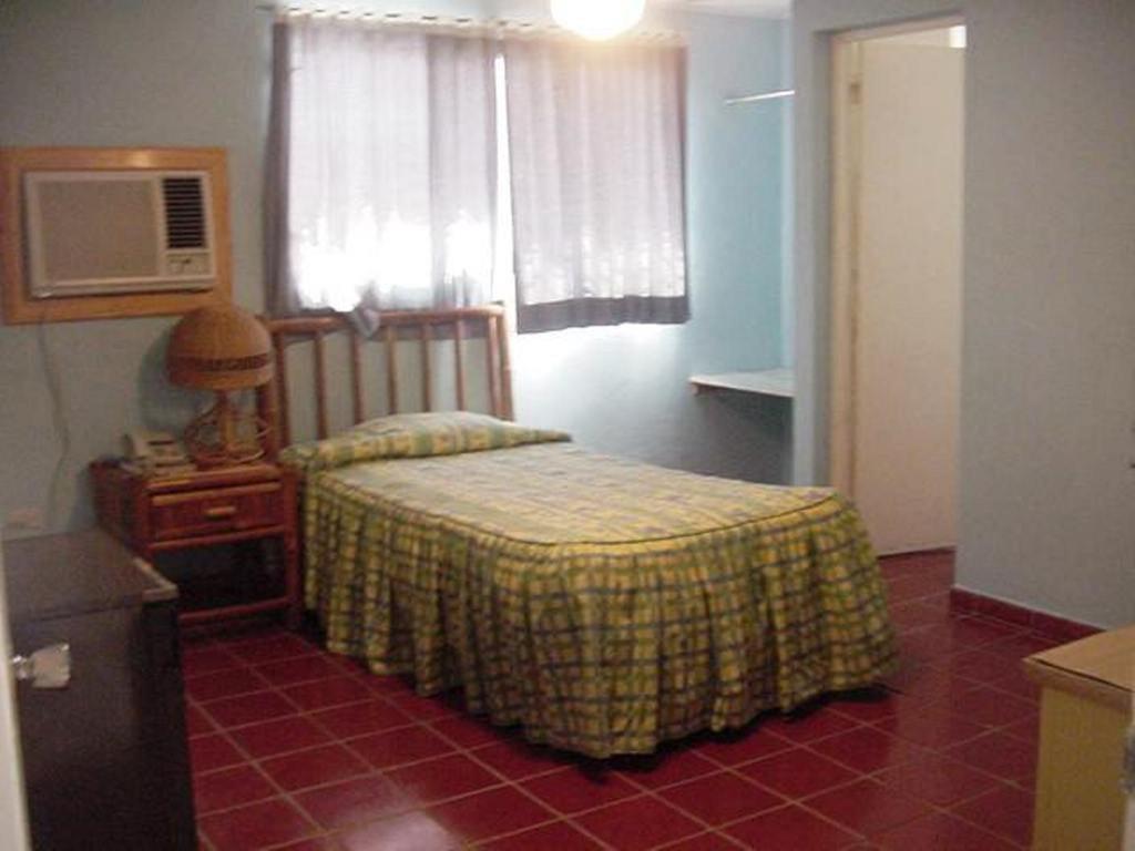 Hotel Caribe Barahona Bagian luar foto
