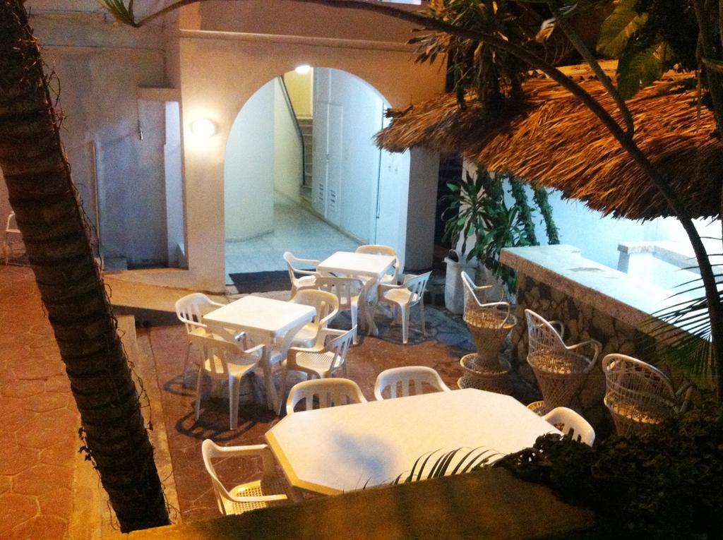 Hotel Caribe Barahona Bagian luar foto