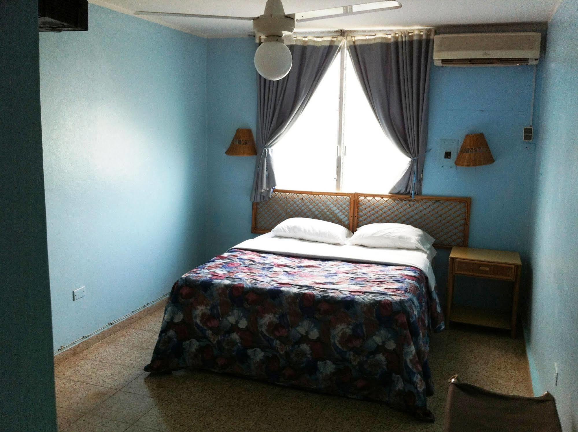Hotel Caribe Barahona Bagian luar foto