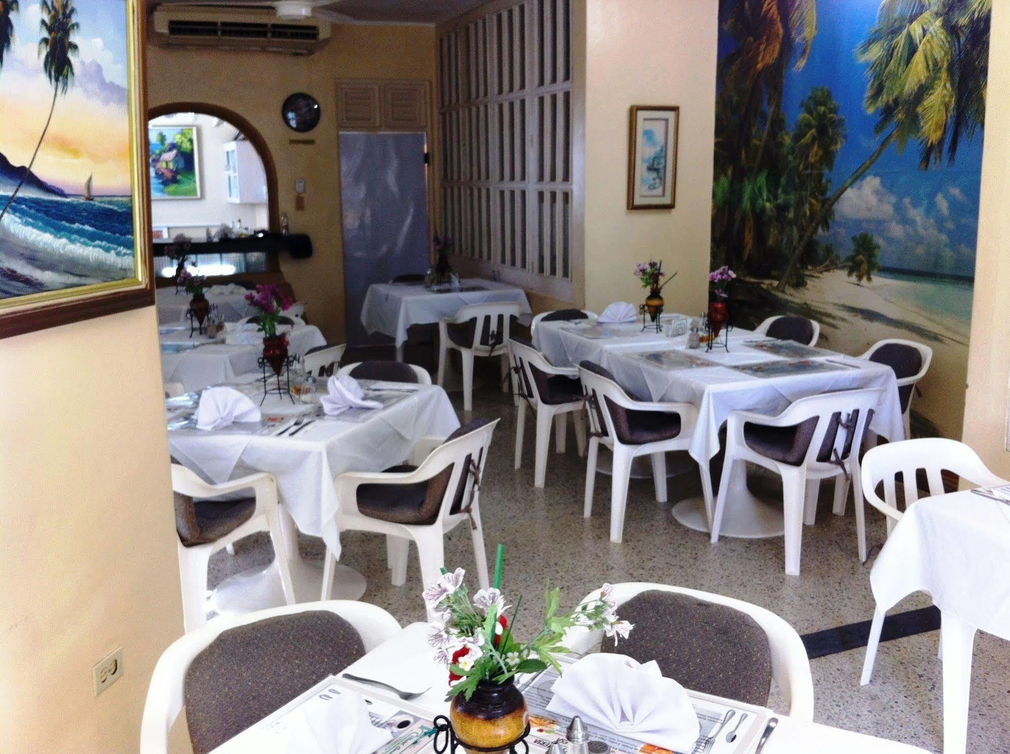 Hotel Caribe Barahona Bagian luar foto