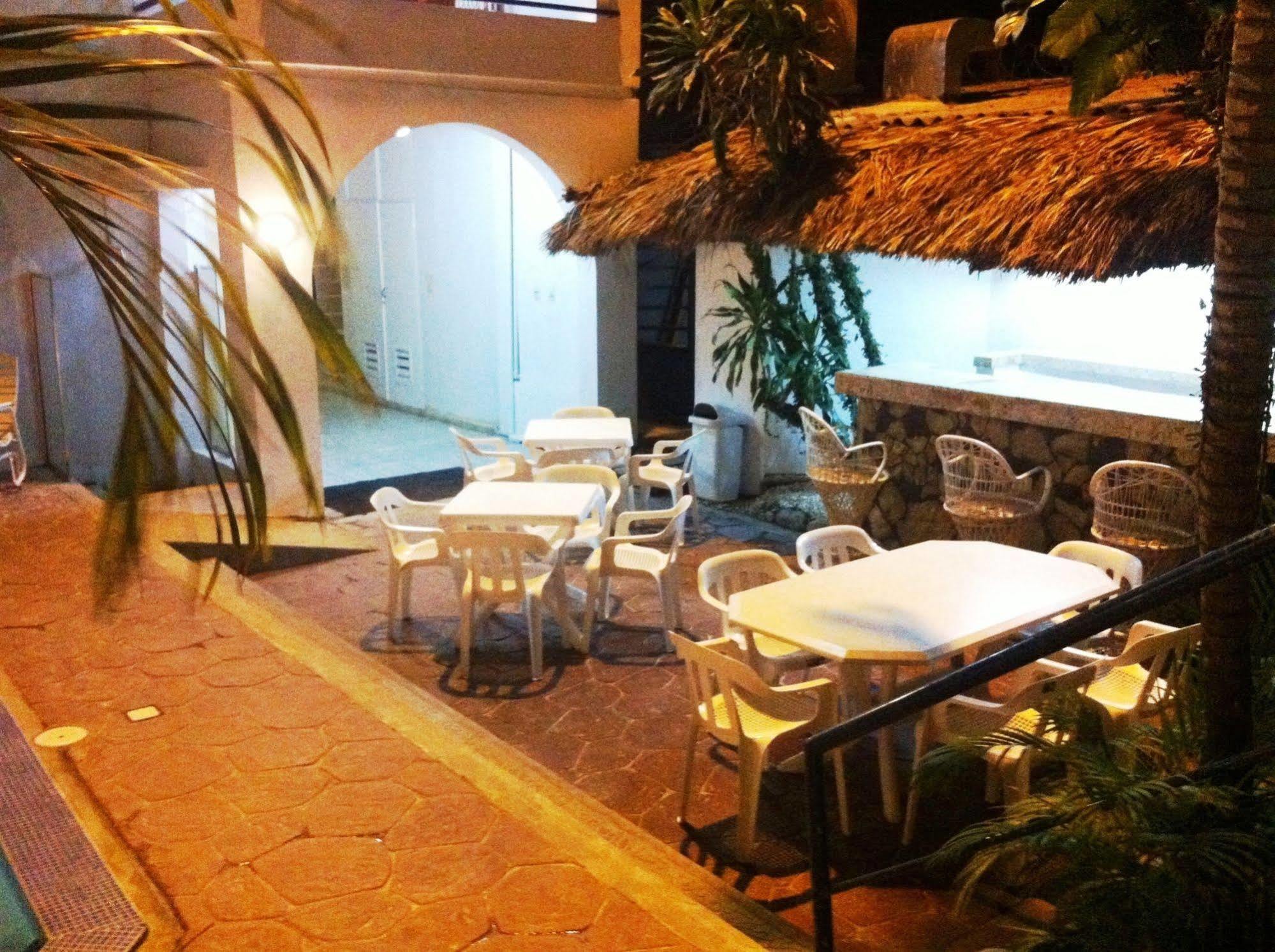 Hotel Caribe Barahona Bagian luar foto