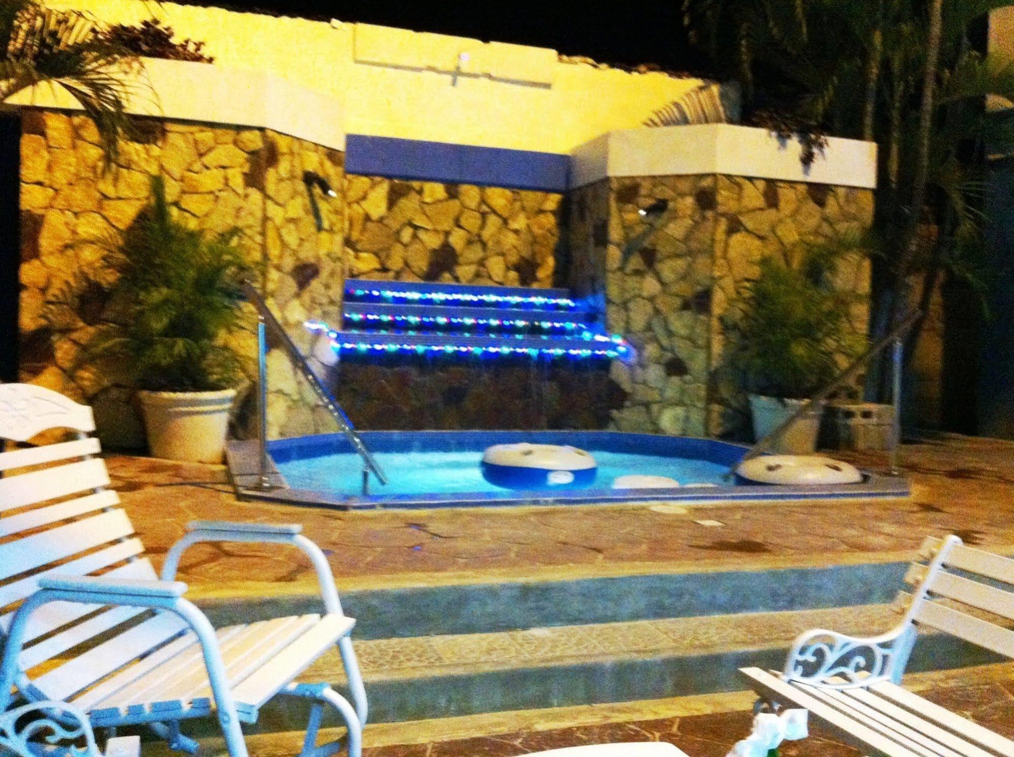 Hotel Caribe Barahona Bagian luar foto